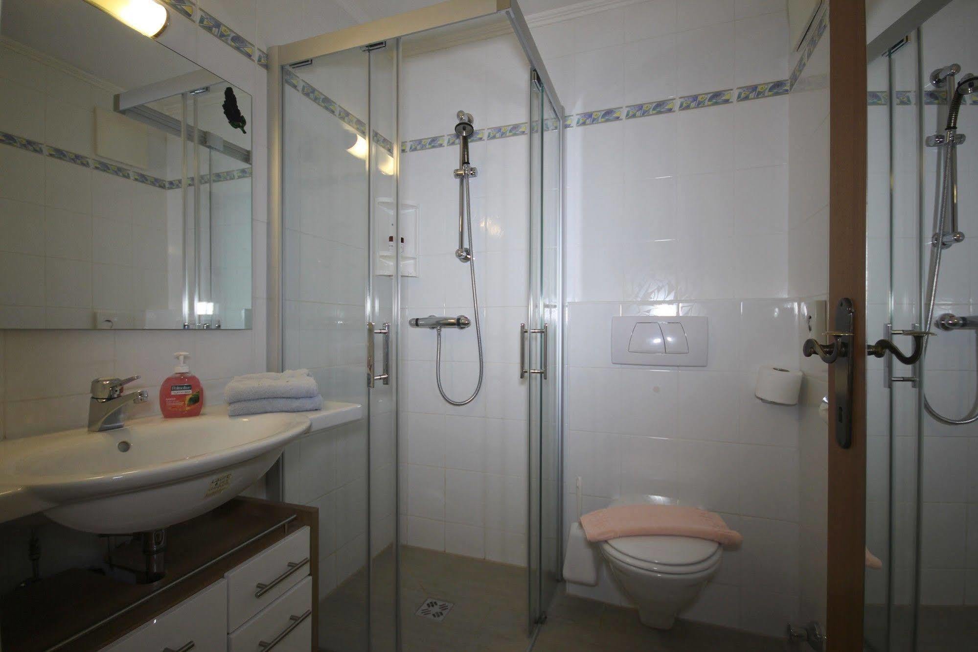 Hotel-Garni Schernthaner Sankt Gilgen Εξωτερικό φωτογραφία