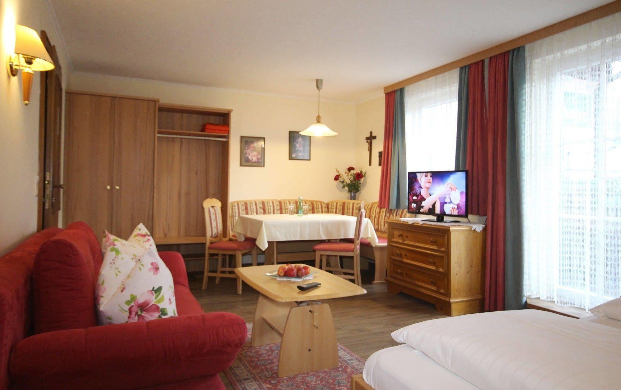 Hotel-Garni Schernthaner Sankt Gilgen Εξωτερικό φωτογραφία