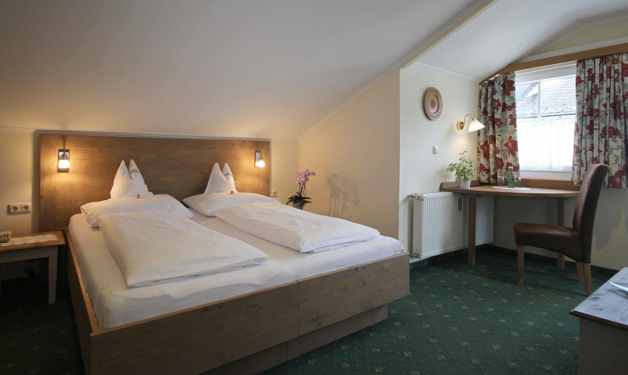 Hotel-Garni Schernthaner Sankt Gilgen Εξωτερικό φωτογραφία